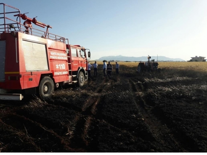 15 Dönümlük ekin alanı küle döndü