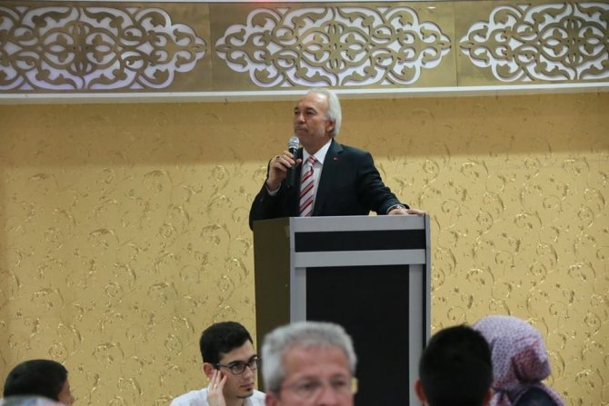 Belediye personeline iftar verildi