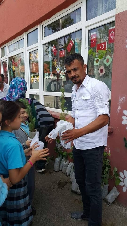 Zonguldak'ta Fidanlar toprakla buluştu