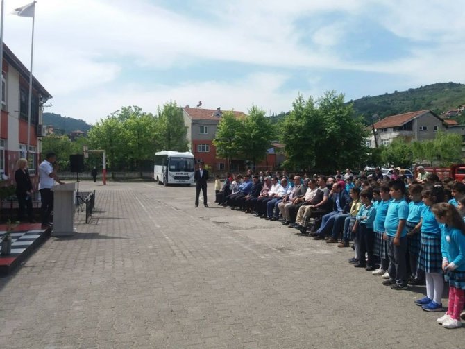 Zonguldak'ta Fidanlar toprakla buluştu