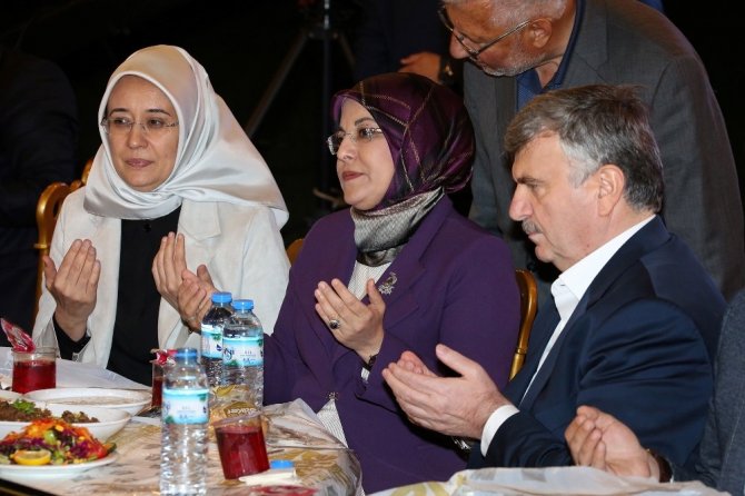 Konya Meram ailesi iftarda buluştu