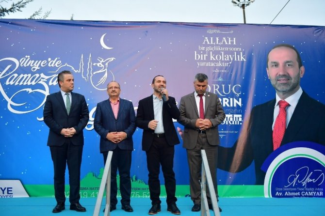 Ünye Belediyesinden mahalle iftarları verildi