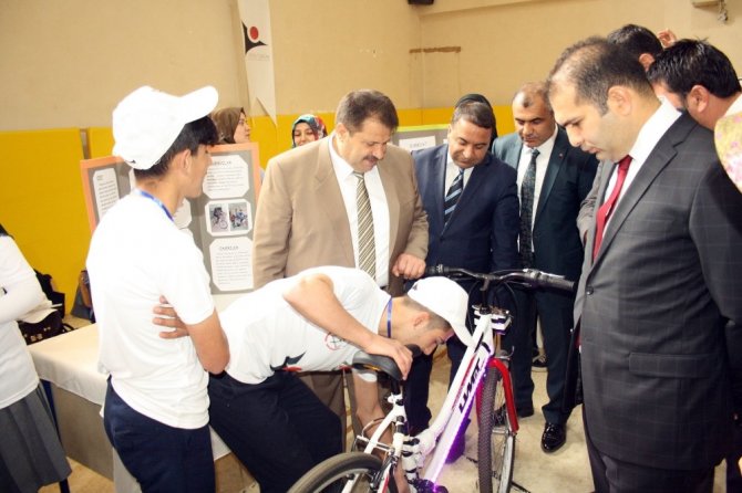 Ağrı’da TUBİTAK Bilim Fuarı yapıldı