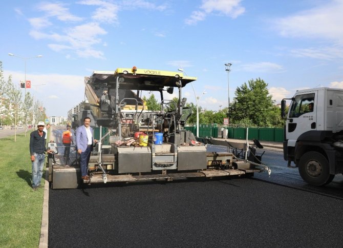 Diyarbakır Büyükşehir Belediye Başkanı Atilla çalışmaları denetledi