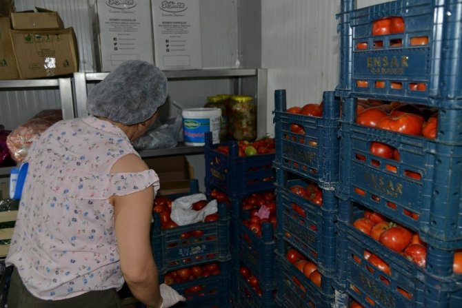 Diyarbakır'da İftar çadırlarında dağıtılan yemekler denetleniyor