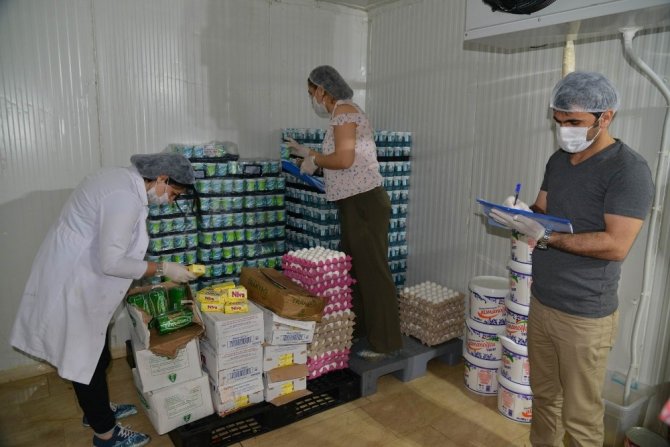 Diyarbakır'da İftar çadırlarında dağıtılan yemekler denetleniyor