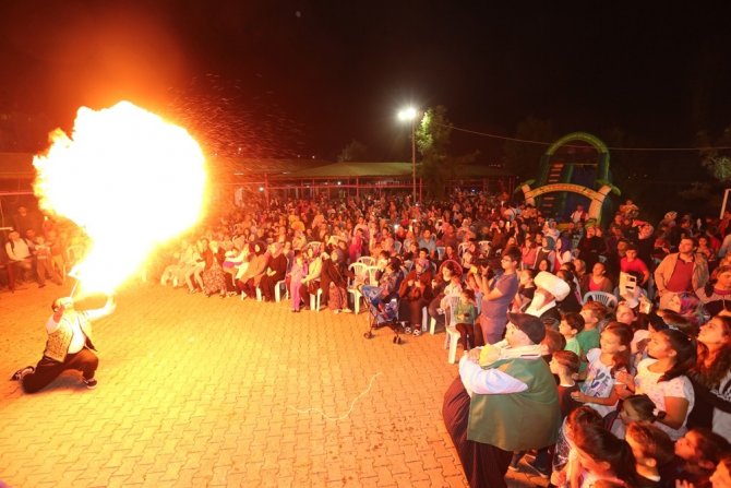 Adapazarı' ndaRamazan şenlikleri çocukları mutlu etti
