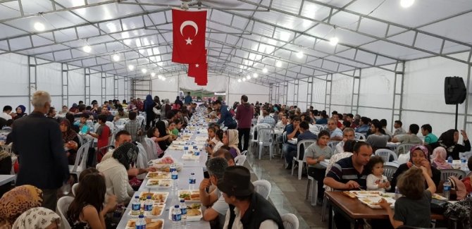 MÜSİAD Karabük'te Ramazan çadırında iftar yaptı