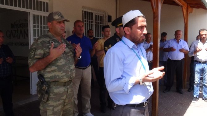 Kaza kurşunu ile şehit olan asker memleketine uğurlandı.