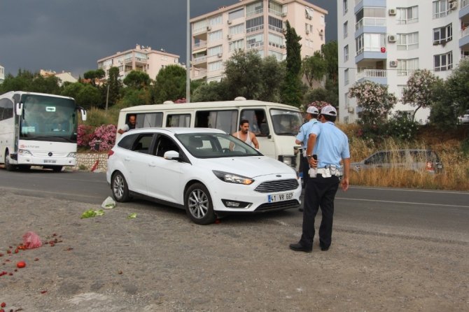 Kuşadası’nda trafik kazası; 1 yaralı