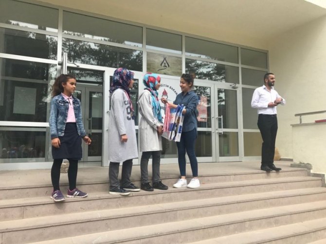 Osmaneli'de Başarılı öğrenciler ödüllendirildi