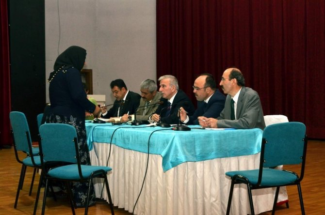 Kayseri Valisi Kamçı vatandaşlarla buluştu