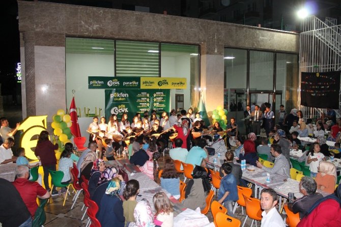 Pekfen okulları ailesi iftarda buluştu