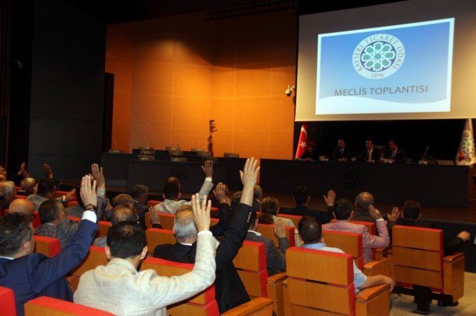 Çevre ve Şehircilik Bakanı Mehmet Özhaseki: Hızlı tren açıklamasında bulundu