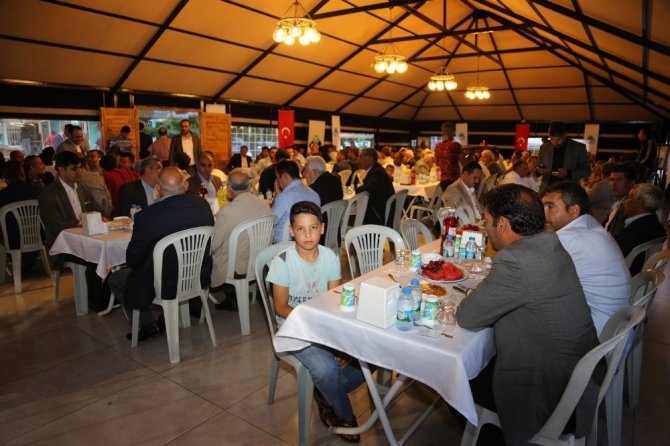 Şanlıurfa'da ekinci muhtarlarla bir araya geldi