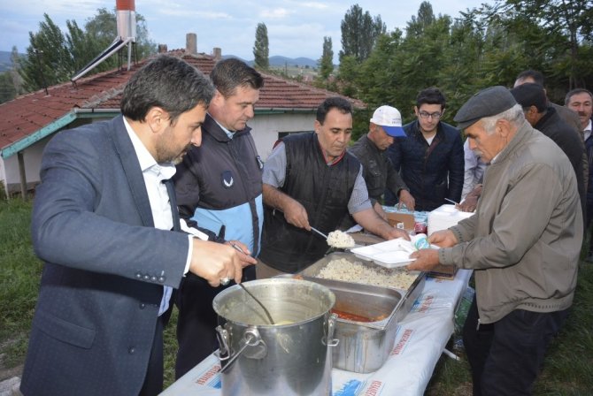 Seyitgazi’de iftar coşkusu tüm hızıyla devam ediyor