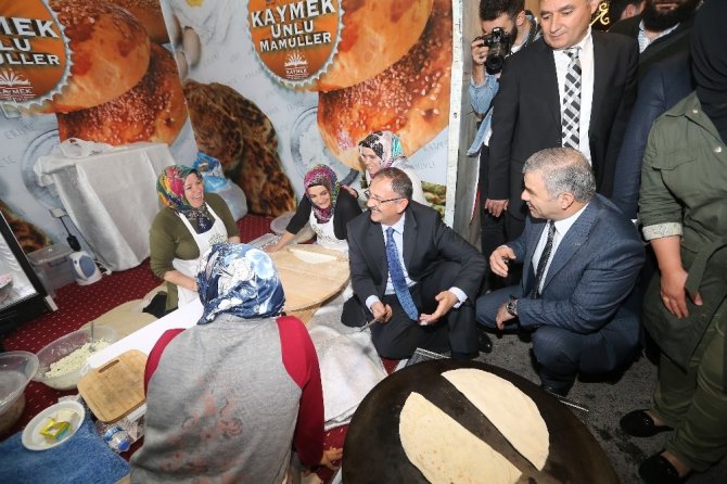 Ramazan Sokağı’na büyük ilgi