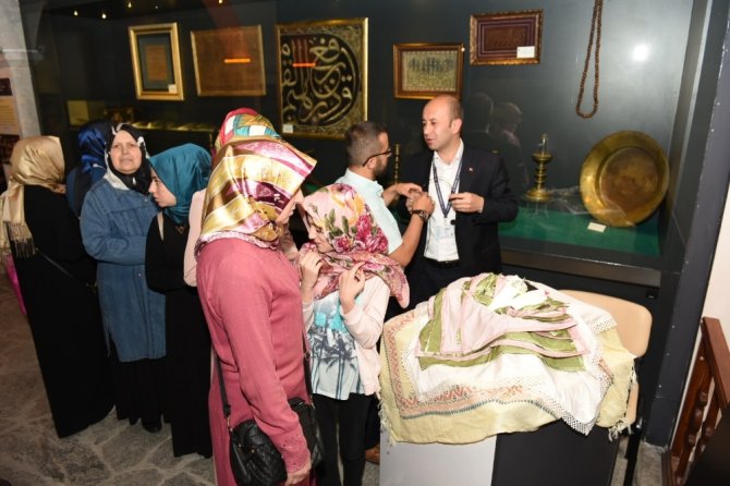 Bursa’da Sakal-ı Şerif ziyarete açıldı.