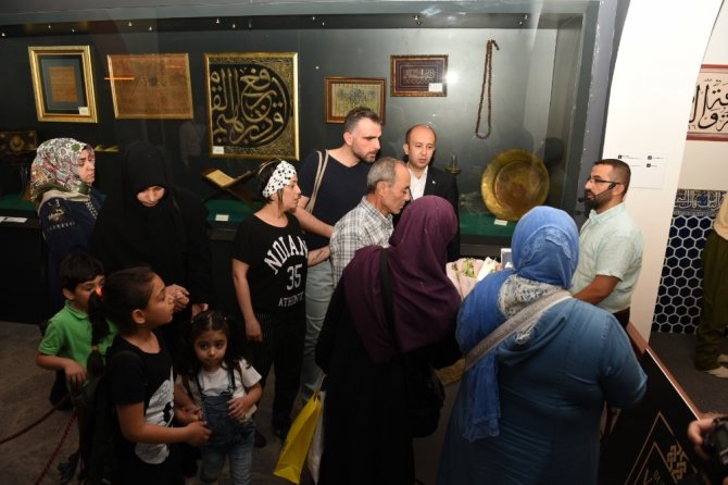 Bursa’da Sakal-ı Şerif ziyarete açıldı.