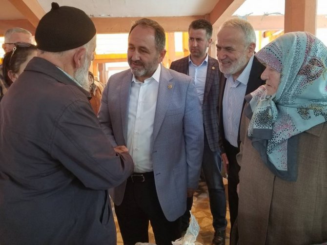 AK Parti Kastamonu Milletvekili Murat Demir esnafla bir araya geldi