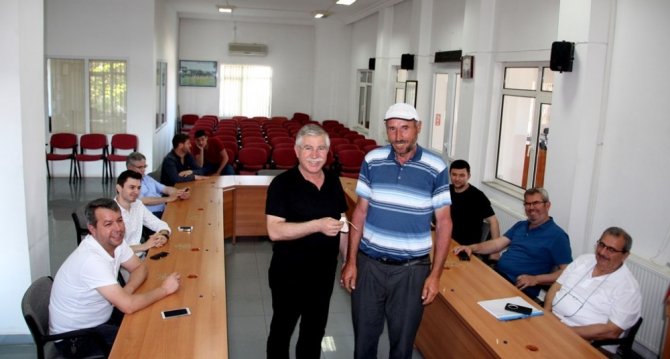 Çanakkale'de ilk mahsul buğdayı satıldı