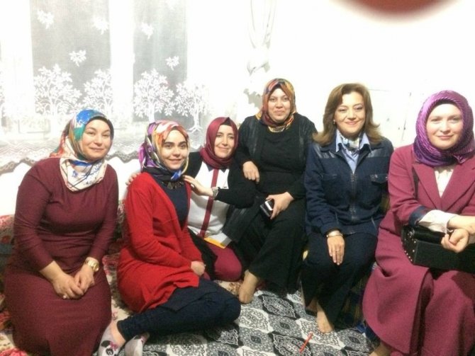 Ceyda Çetin Erenler: "vakit Türkiye vakti"