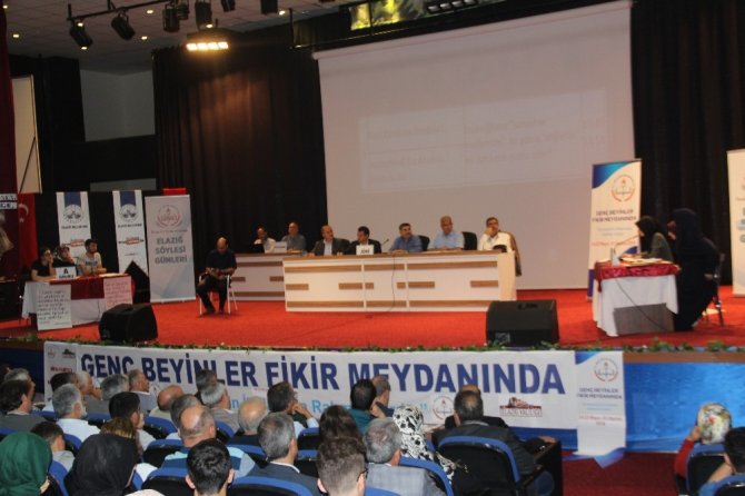 Elazığ’da münazara yarışmasında İmam Efendi Kız Anadolu Lisesi birinci oldu.
