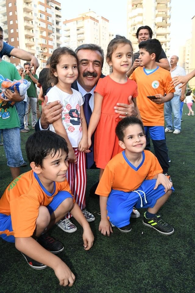 Çukurova Belediyesi Ücretsiz Futbol Yaz Okulu açtı