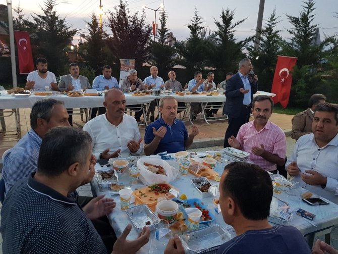 Eğitim Bir-Sen Temsilciliğinden iftar yemeği