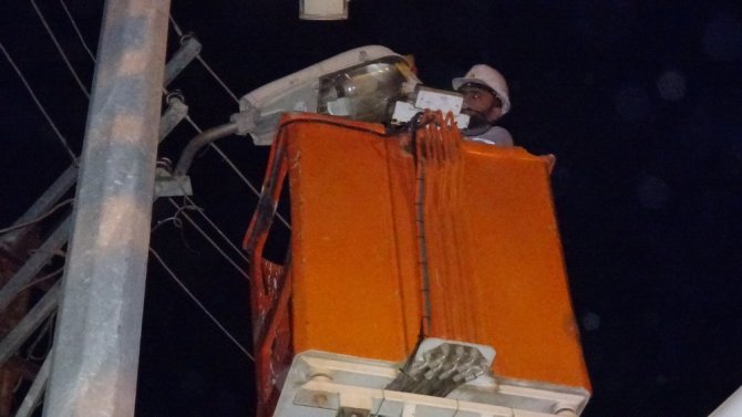 Yeni aydınlatma armatürleri taktılar