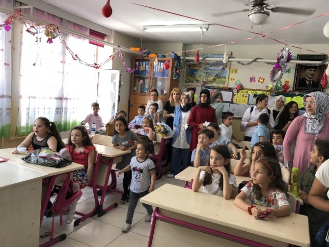 Alaplı’da öğrencilerin karne sevinci