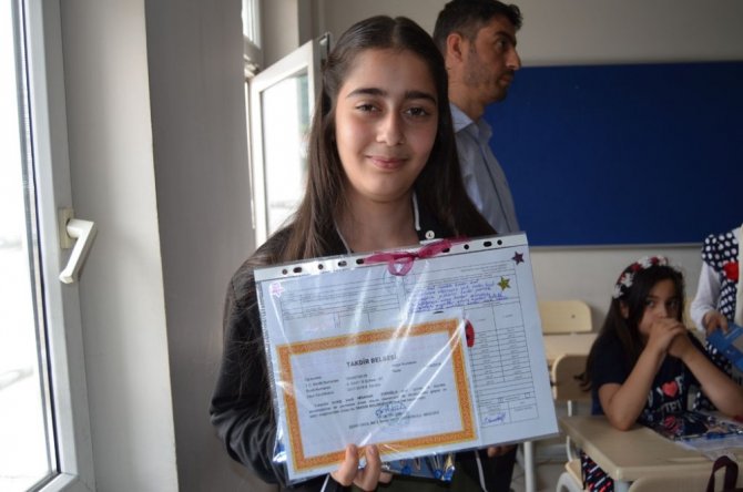 Artvin’de 26 bin öğrenci karne heyecanı yaşadı