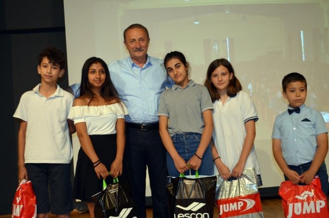 Didim’de başarılı öğrenciler ödüllendirildi.