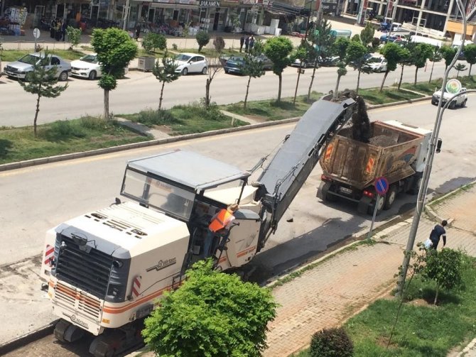Güroymak’ta yol yapım çalışması