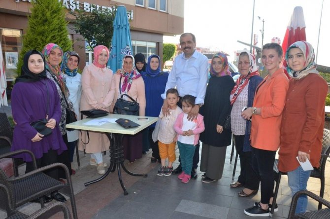 AK Parti Milletvekili Muhammet Balta, seçim gezilerini çarşıbaşı'nda sürdürdü