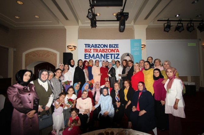 AK Parti Trabzon Milletvekili adayları Adnan Günnar, Bahar Ayvazoğlu, Salih Cora ve Vehbi Koç seçim gezilerini sürdürüyor