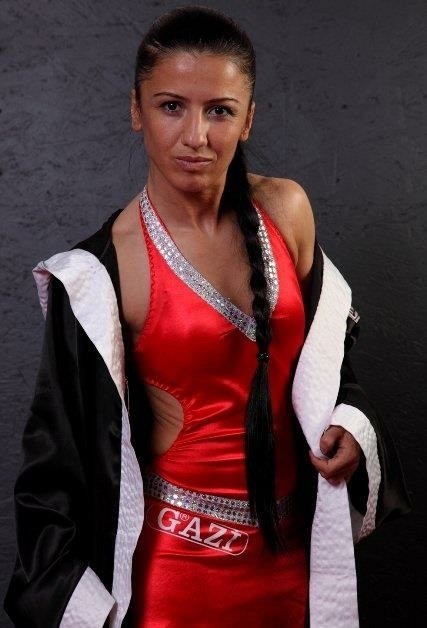 Özlem Şahin dünya şampiyonluğu için ringe çıkacak