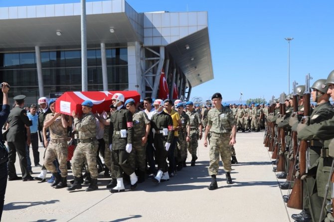 Bingöl şehidi Piyade Er Şevki Eren Yatkın,memleketine uğurlandı