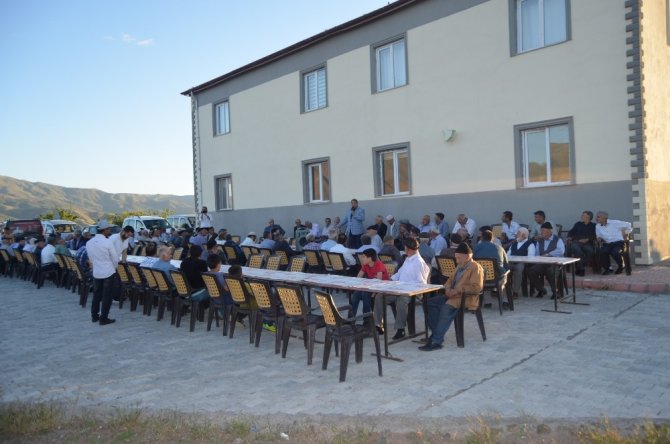 MHP Malatya milletvekili adayı Mehmet Celal Fendoğlu seçim çalışmalarını sürdürüyor