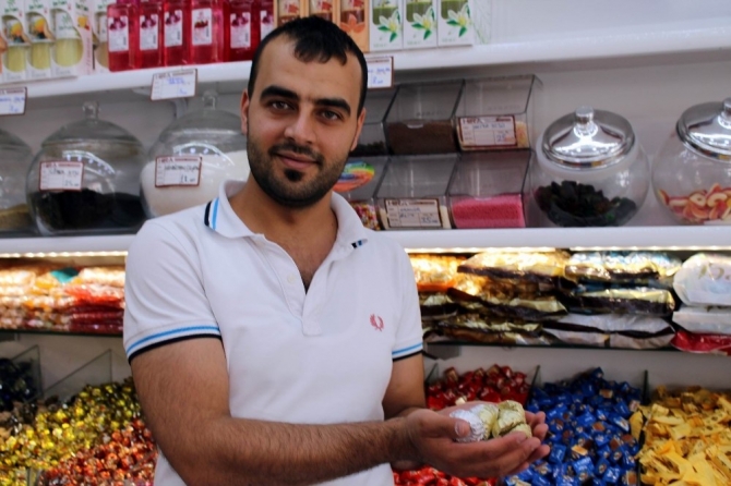 Bayram Şekerleri tezgâhları süslemeye başladı