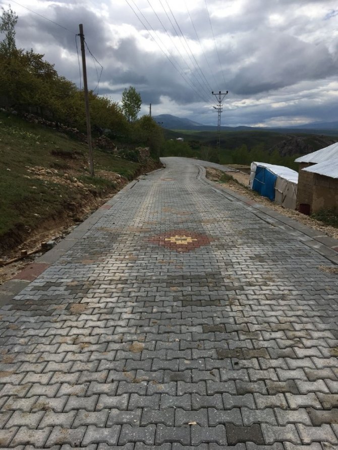 van'ın İpekyolu Belediyesinden yol yapım çalışması