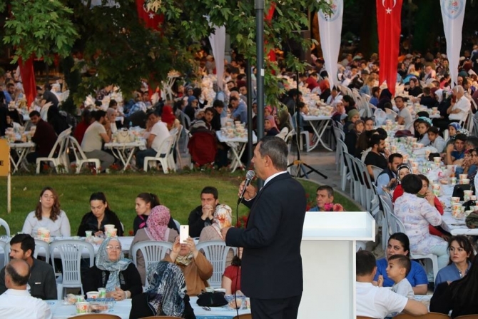 Kdz. Ereğli Belediyesi 26 günde 50 bin kişiye iftar verdi