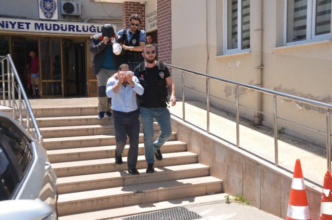 Bursa'da 54 kilogram uyuşturucu ele geçirildi