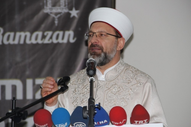 Diyanet İşleri Başkanı Erbaş, Vanlılarla iftarda buluştu