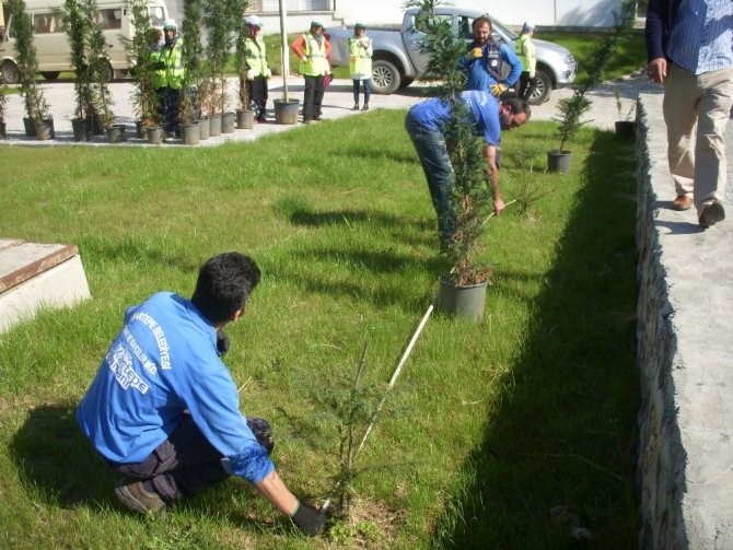 Kartepe Belediyesi'nde çevre düzünlenmesi