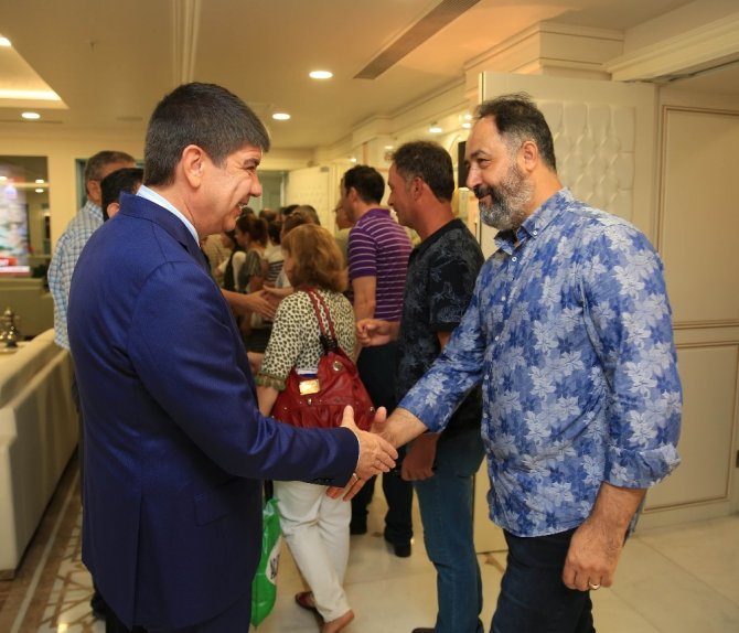 Başkan Türel, belediye çalışanlarıyla bayramlaştı