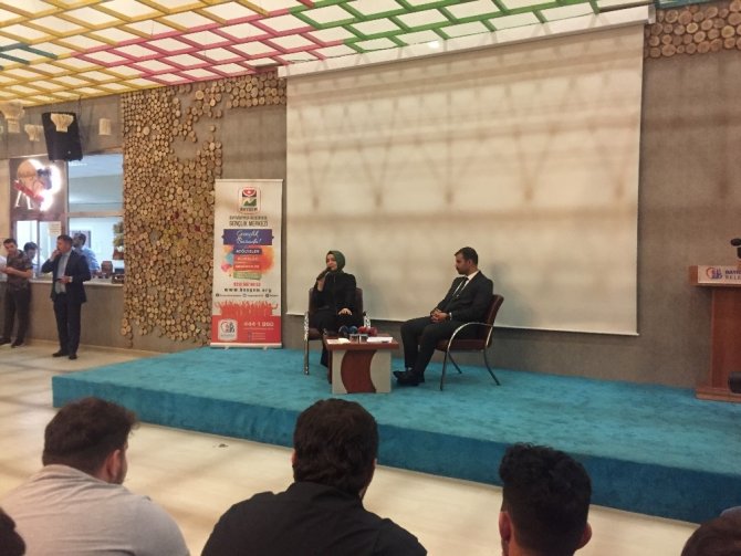 Baygem gençlerle bir araya gelerek gündeme dair soruları cevapladı