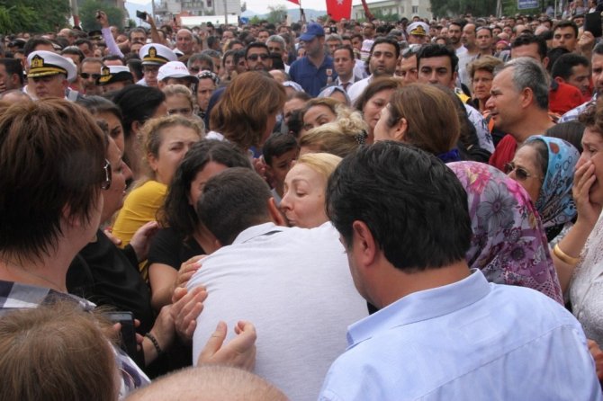 İzmir şehidini uğurladı