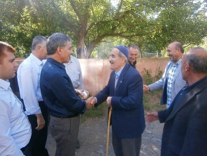 Tatvan Kaymakamı Özkan’dan köy ziyaretleri