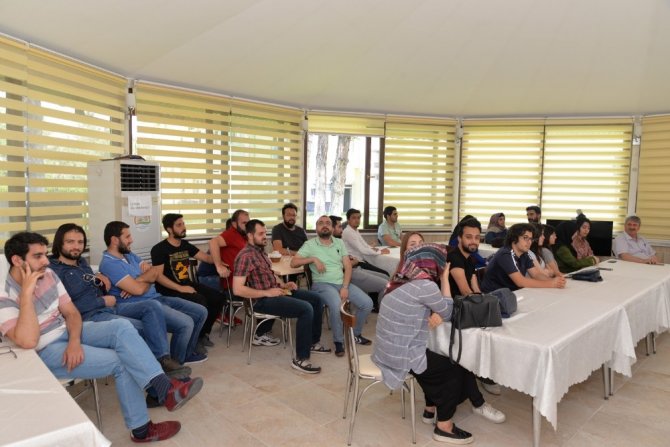 Tıp Fakültesi Halk Sağlığı Bölümü öğrencileri Hayvancılık İl Müdürlüğü'nü ziyaret etti.